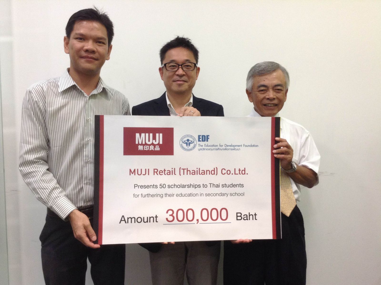 Muji Retail (Thailand)社が2年目の奨学金ご寄付